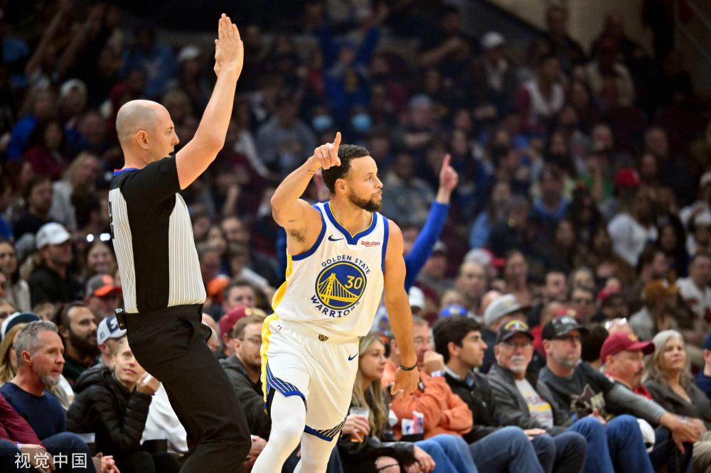 聚光灯之下 聚光灯之下