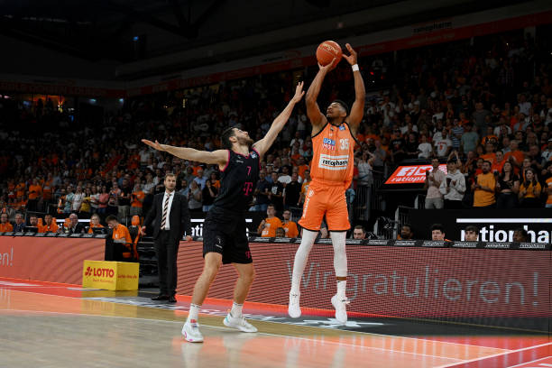 凭借其出色 凭借其出色