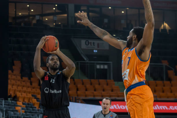 他多次化解 他多次化解